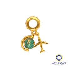 Load image into Gallery viewer, Arthesdam Jewellery 916 Gold Globe and Plane Charm
