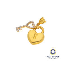 Load image into Gallery viewer, Arthesdam Jewellery 916 Gold Heart Lock with Spakling Key Pendant
